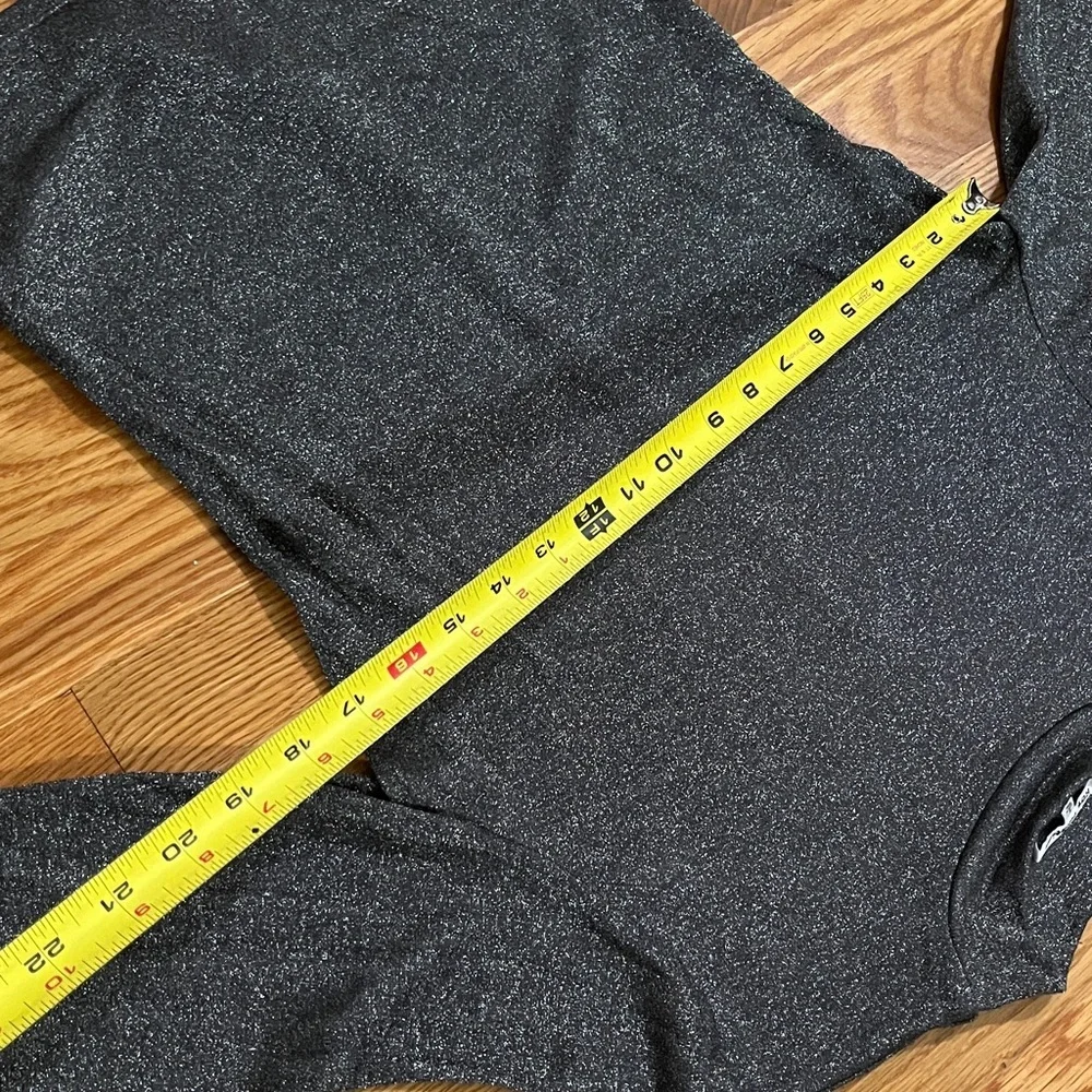 Reformation Junie Shimmer Mock Neck Top Size Large NEW - Picture 9 of 13